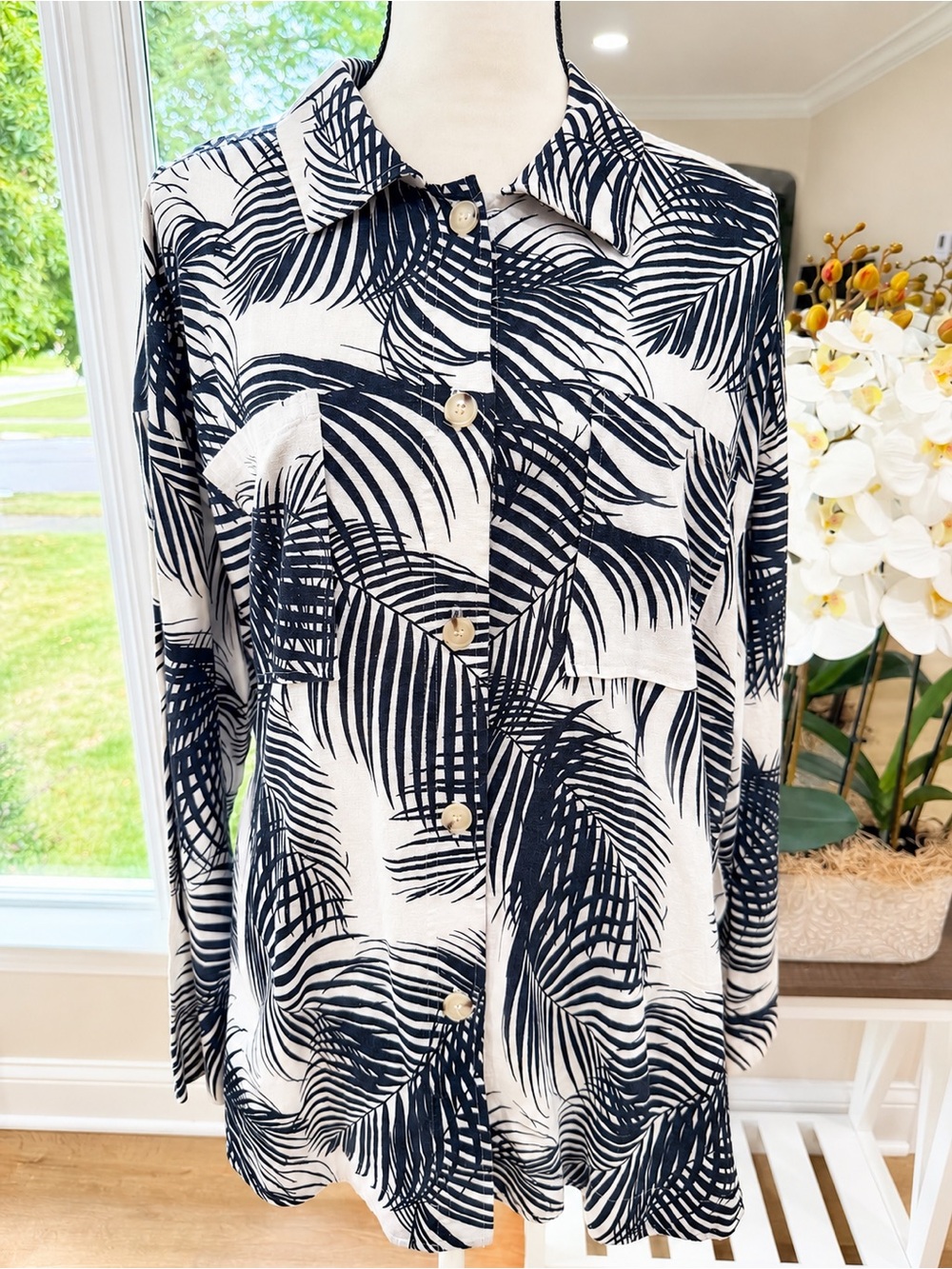 NWT Liz Claiborne Long Sleeve Shirt Size XL Linen Blend White Palms Button Down